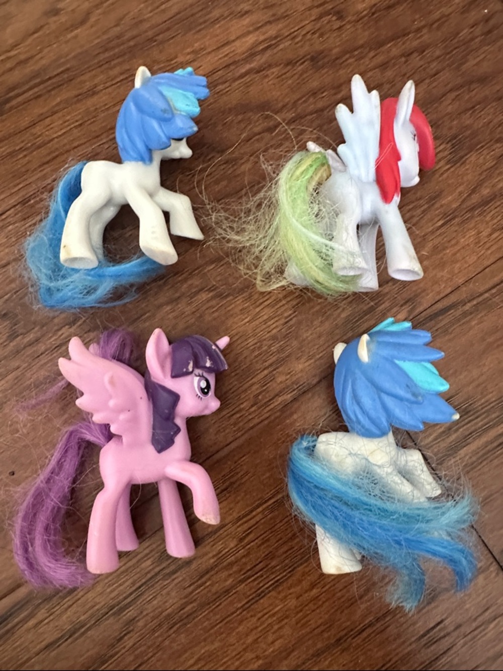 Mythic Mini Pony Figure Set - Yellow, Pink, Blue, Purple - Picture 6 of 7